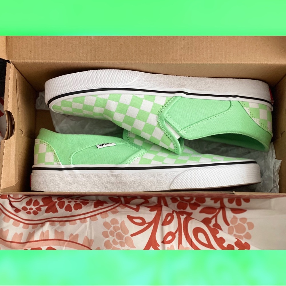 Mint checker vans